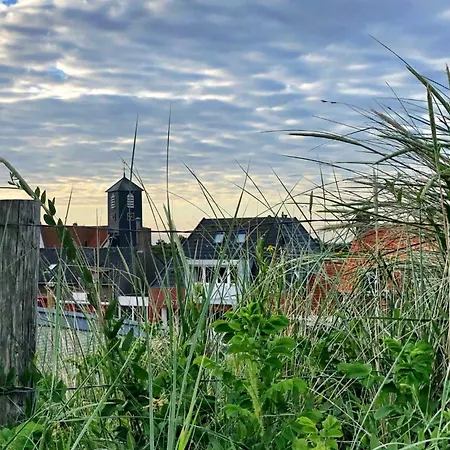 Luttikduin Nr 10 - Aan Zee
