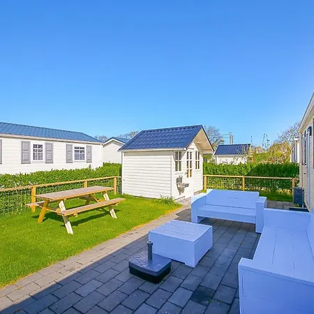Chalet Luttikduin Nr 10 - Aan Zee