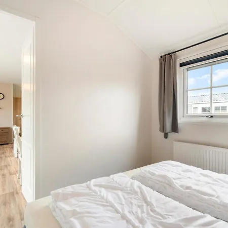 Luttikduin Nr 10 - Aan Zee Callantsoog
